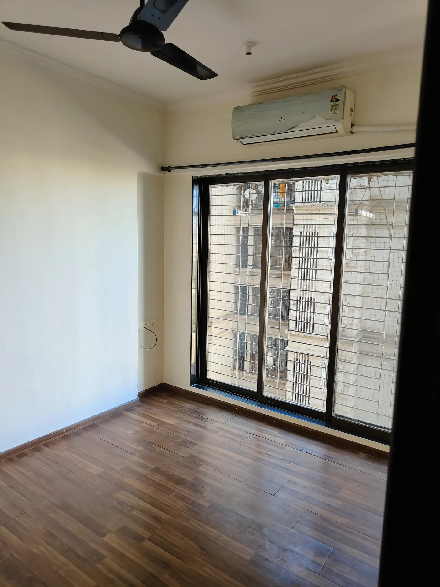 1 BHK Flat for Rent in Kandivali West