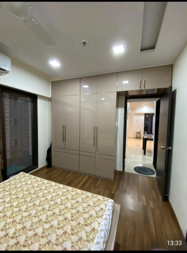 2 BHK Flat for Rent in Kandivali West
