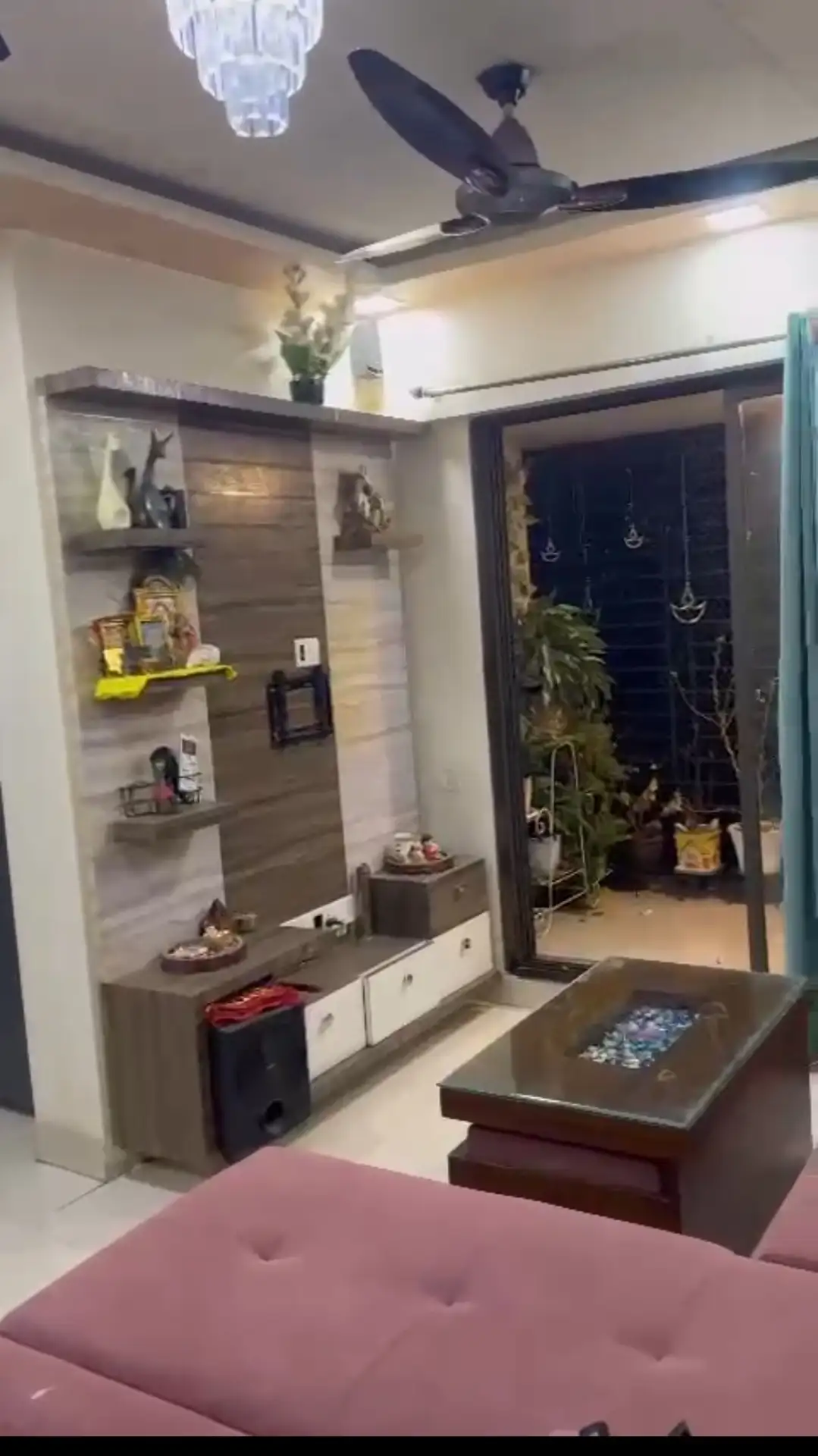 2 BHK Flat for rent in Goregaon West