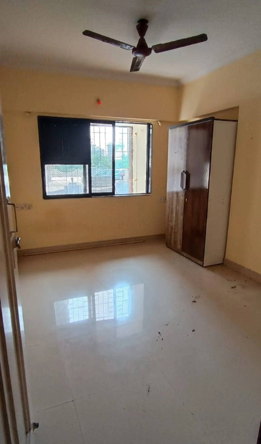 2 BHK Flat for rent in Malad West