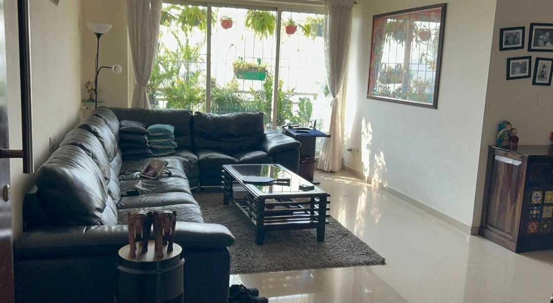 2.5 BHK Flat for rent in Goregaon West