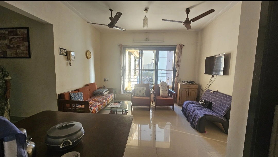 2 BHK Flat for rent in Malad West