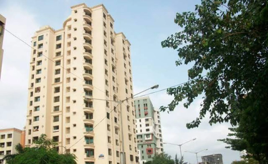 2 BHK Flat for rent in Malad West