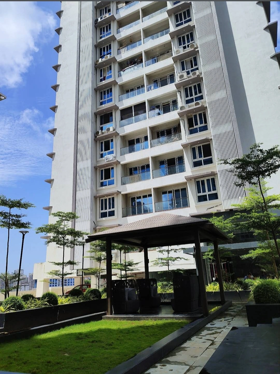 2 BHK Flat for rent in Malad East