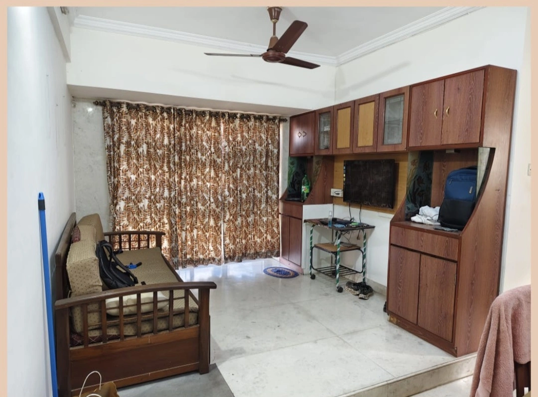 1 BHK Flat for rent in Malad West