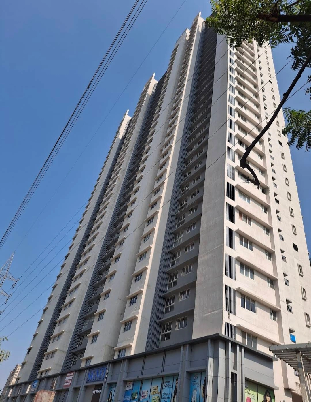 2.5 BHK Flat for Rent in Malad East
