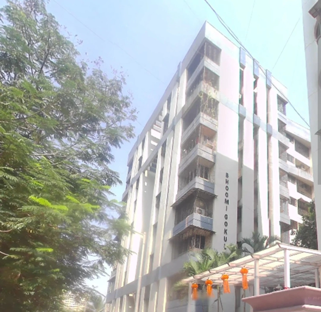 1 BHK Flat for rent in Malad East