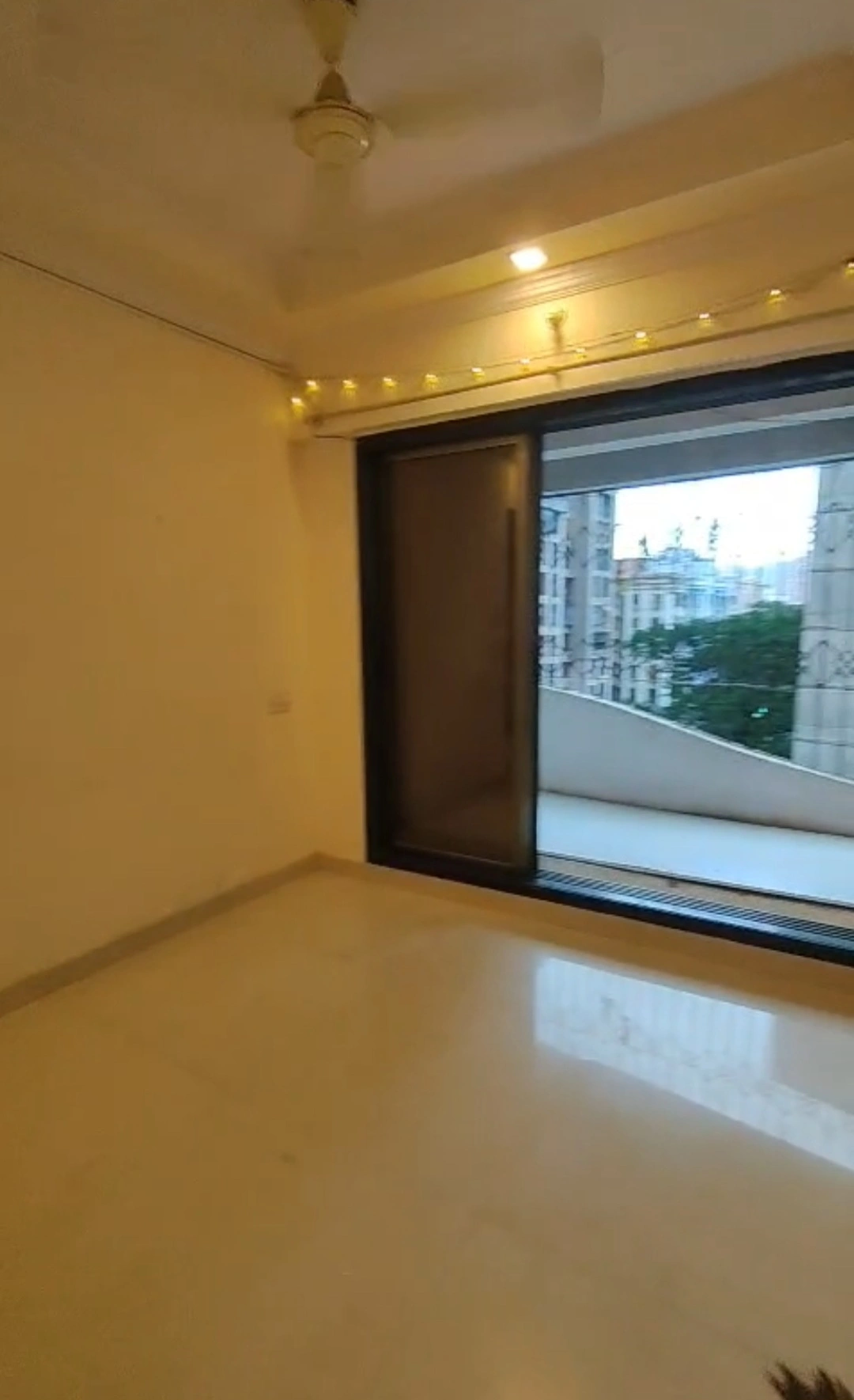 2 BHK Flat for rent in Goregaon West