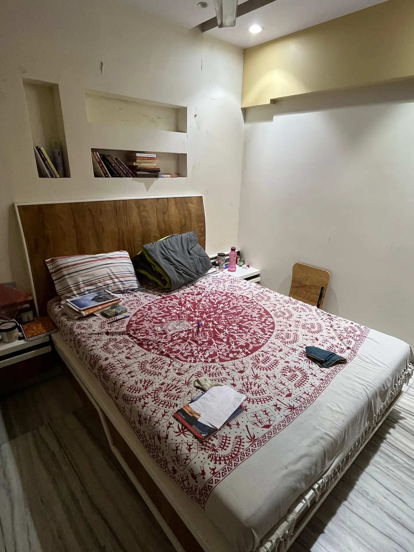 2 BHK Flat for Rent in Malad West