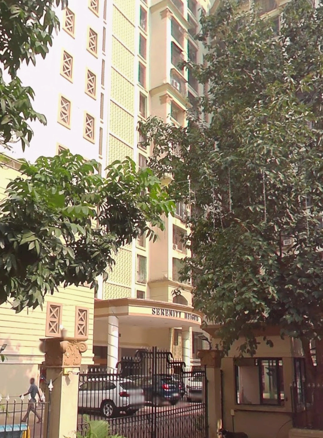 2 BHK Flat for rent in Malad West