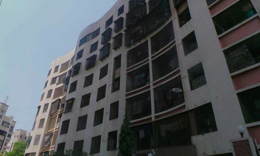 2 BHK Flat for rent in Malad West