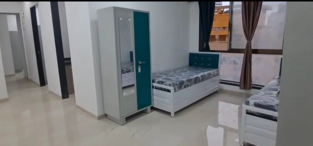 2 BHK Flat for PG in Goregaon West