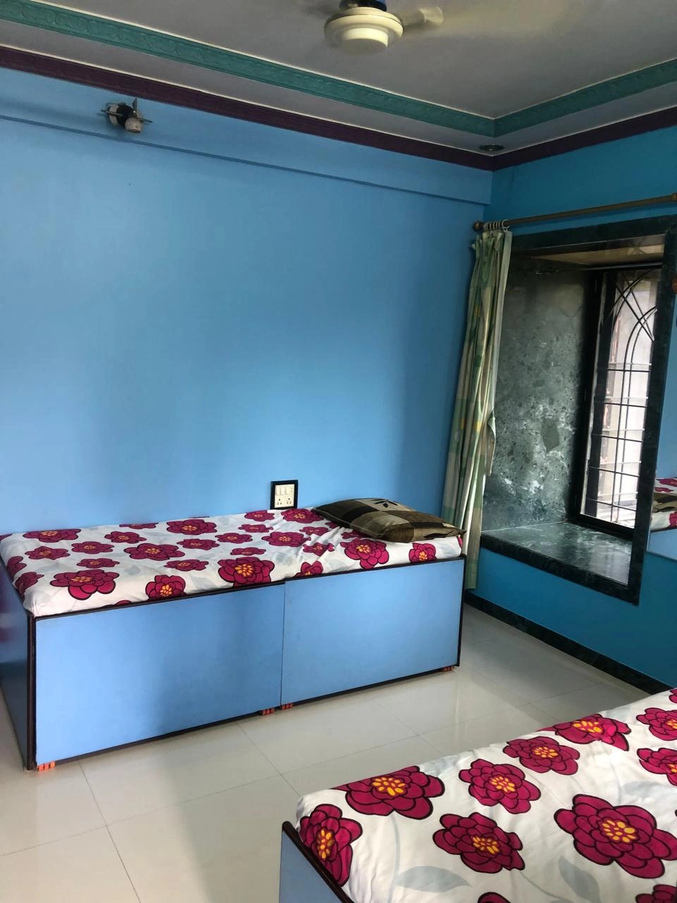 2 BHK Flat for PG in Goregaon East