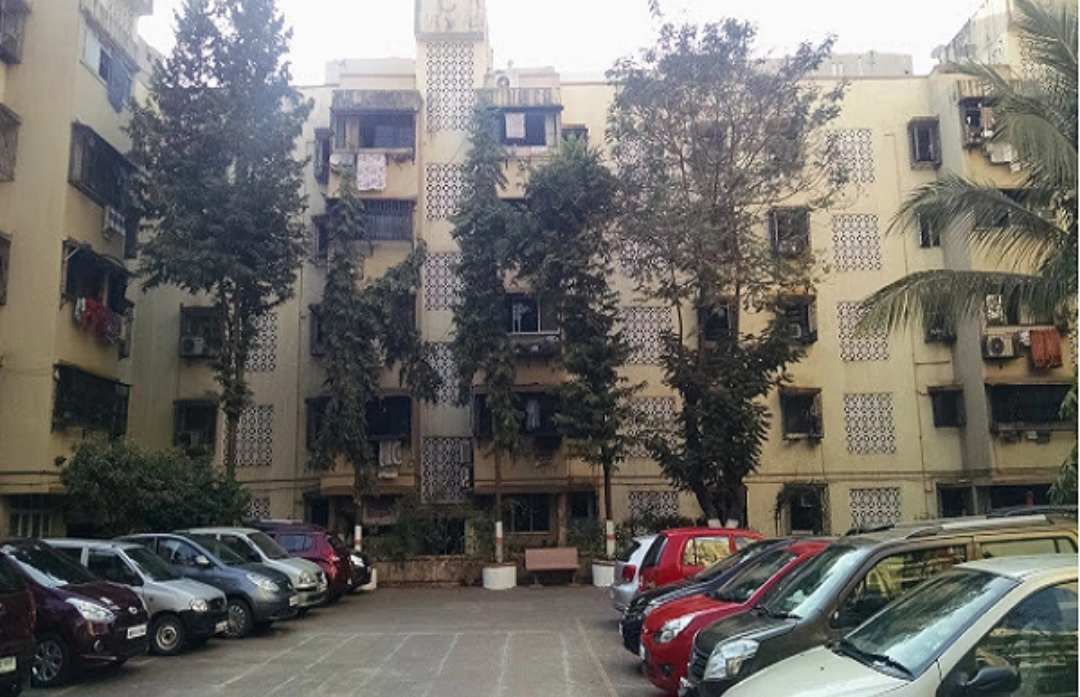 2 BHK Flat for rent in Malad West