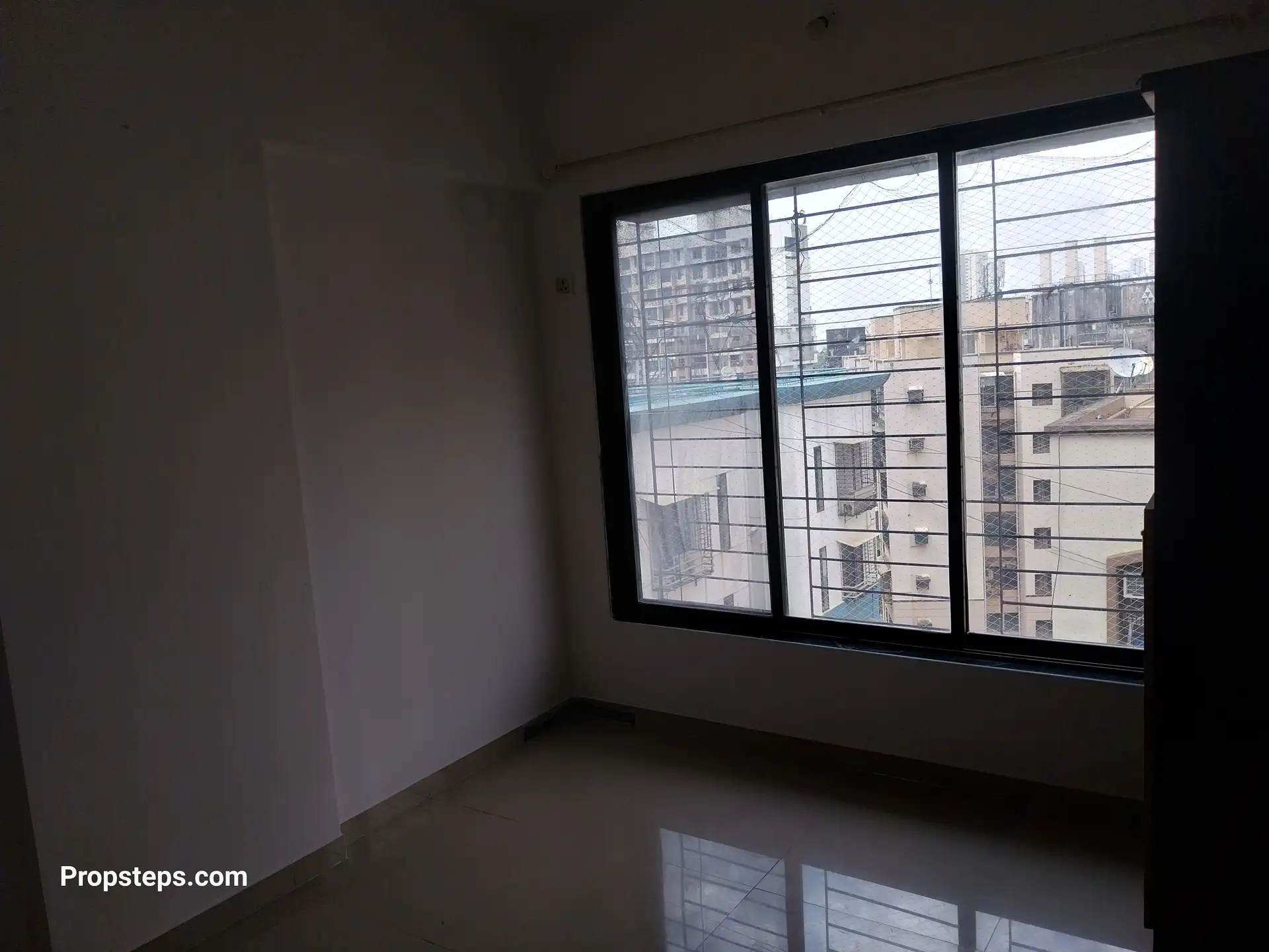 1.5 BHK Flat for rent in Goregaon West