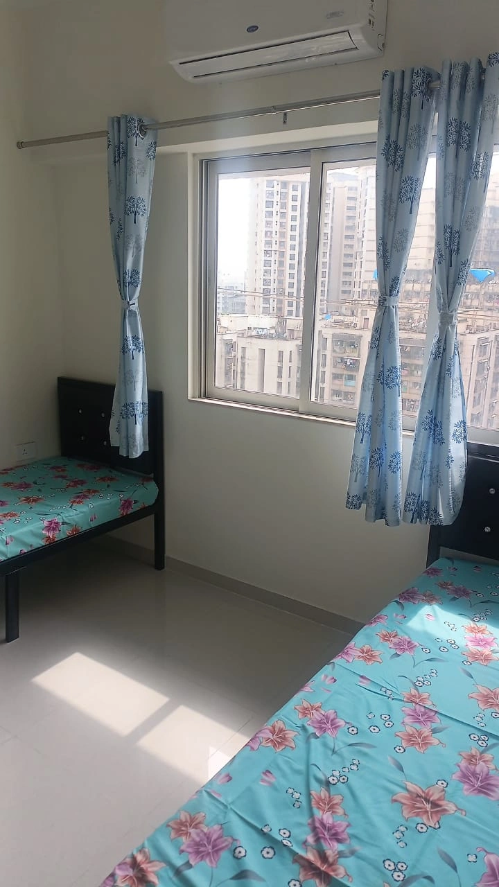 2 BHK Flat for PG in Malad East