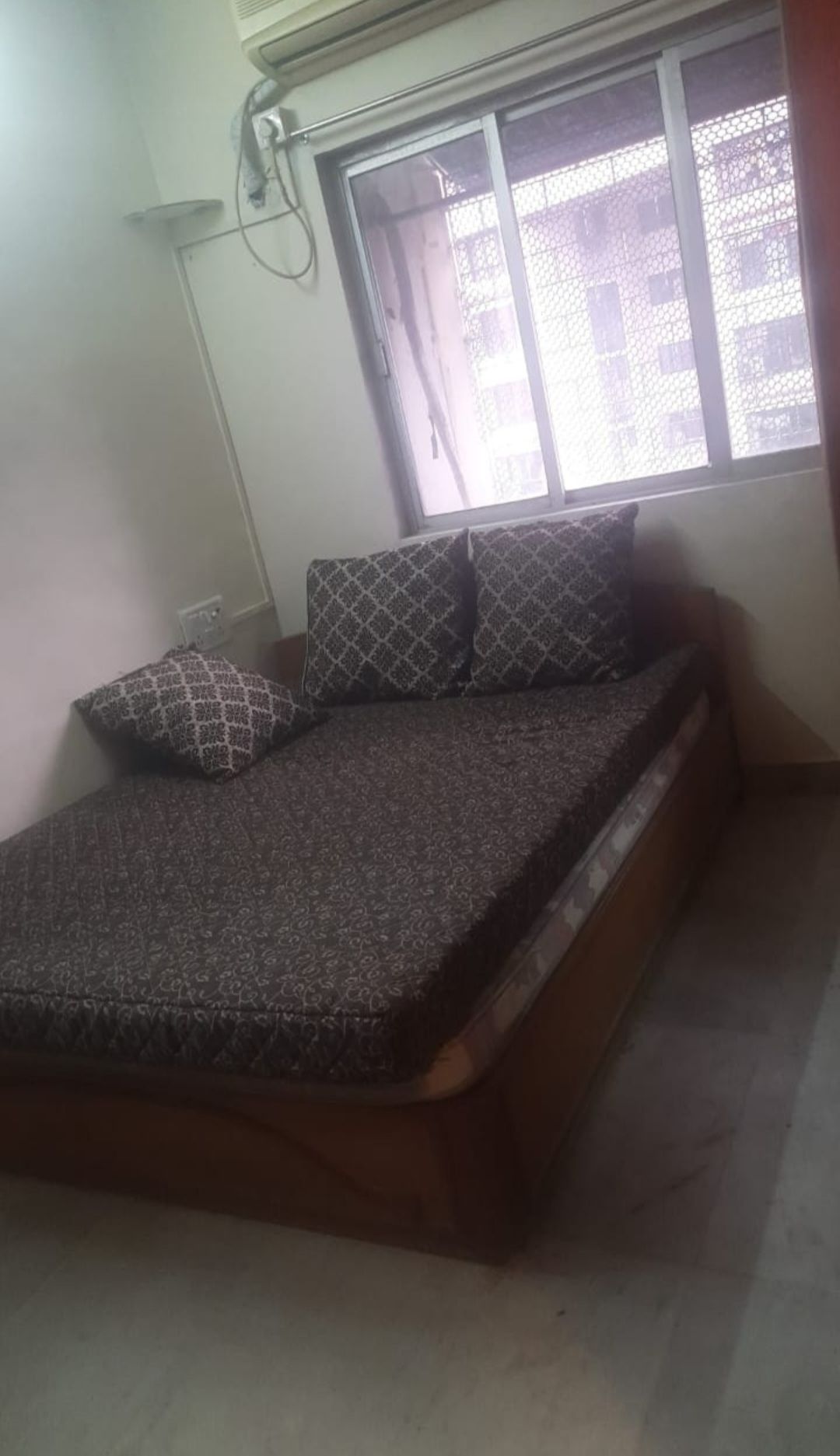 1 BHK Flat for rent in Goregaon East