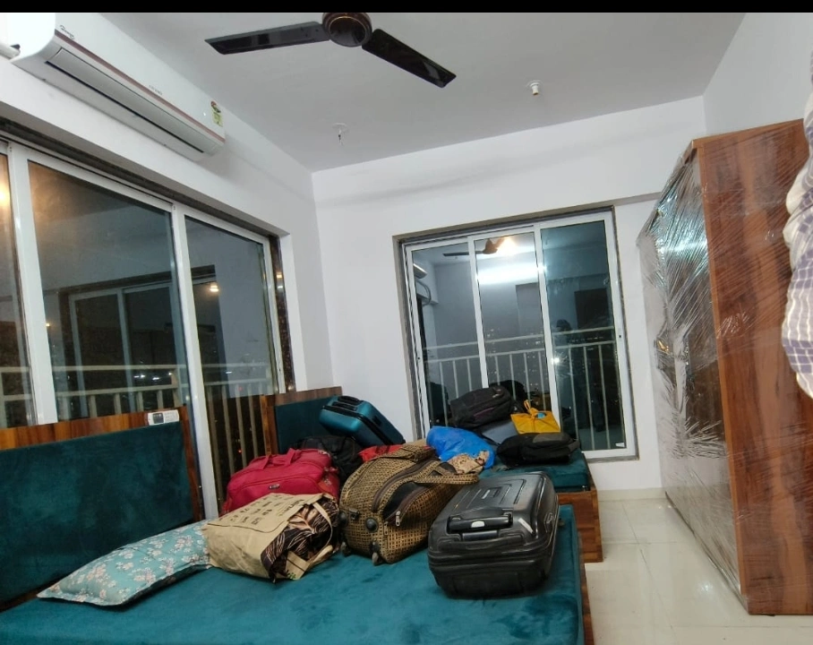 2 BHK Flat for PG in Goregaon East