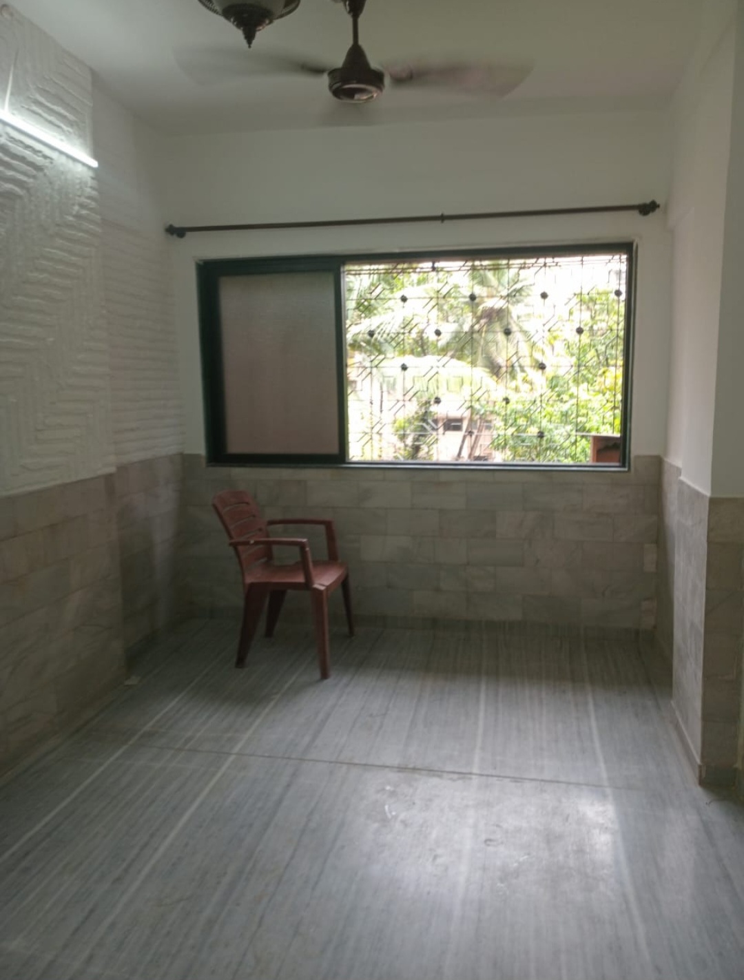 1 BHK Flat for rent in Malad West