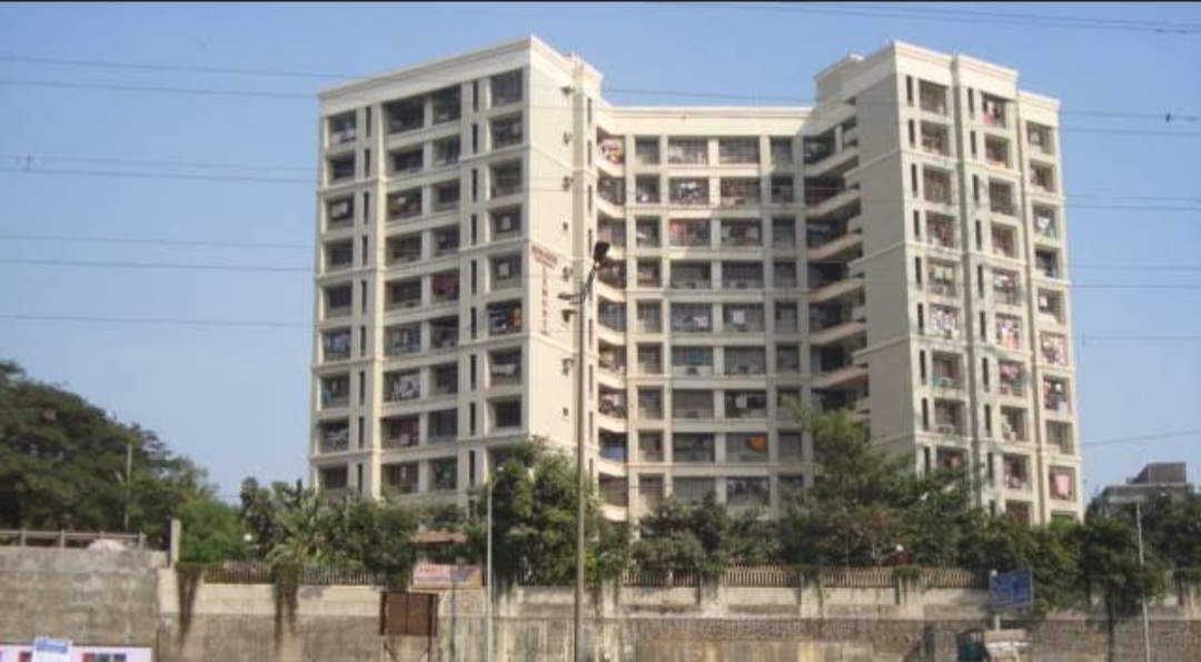 1 BHK Flat for rent in Malad East