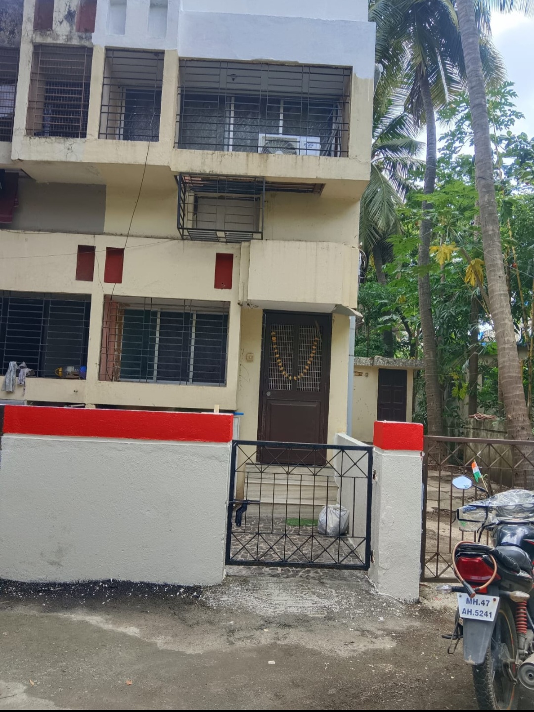 2 BHK Flat for PG in Goregaon West