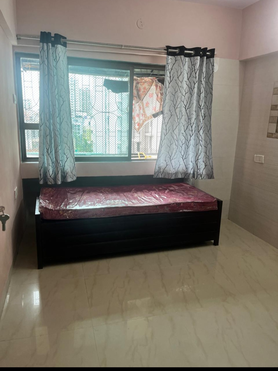 2 BHK Flat for PG in Goregaon West