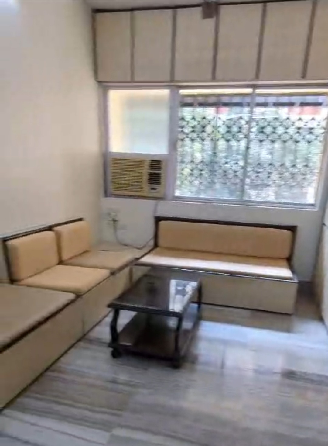 1 BHK Flat for rent in Malad West