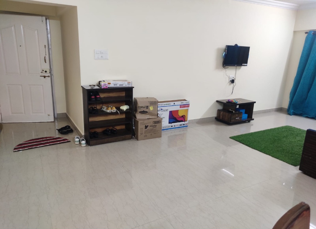 4 BHK Flat for PG in Malad East