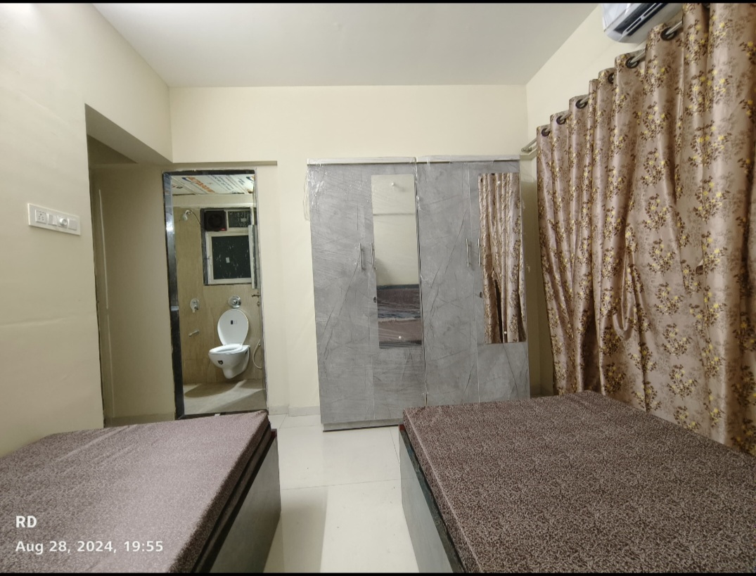 2 BHK Flat for PG in Goregaon East