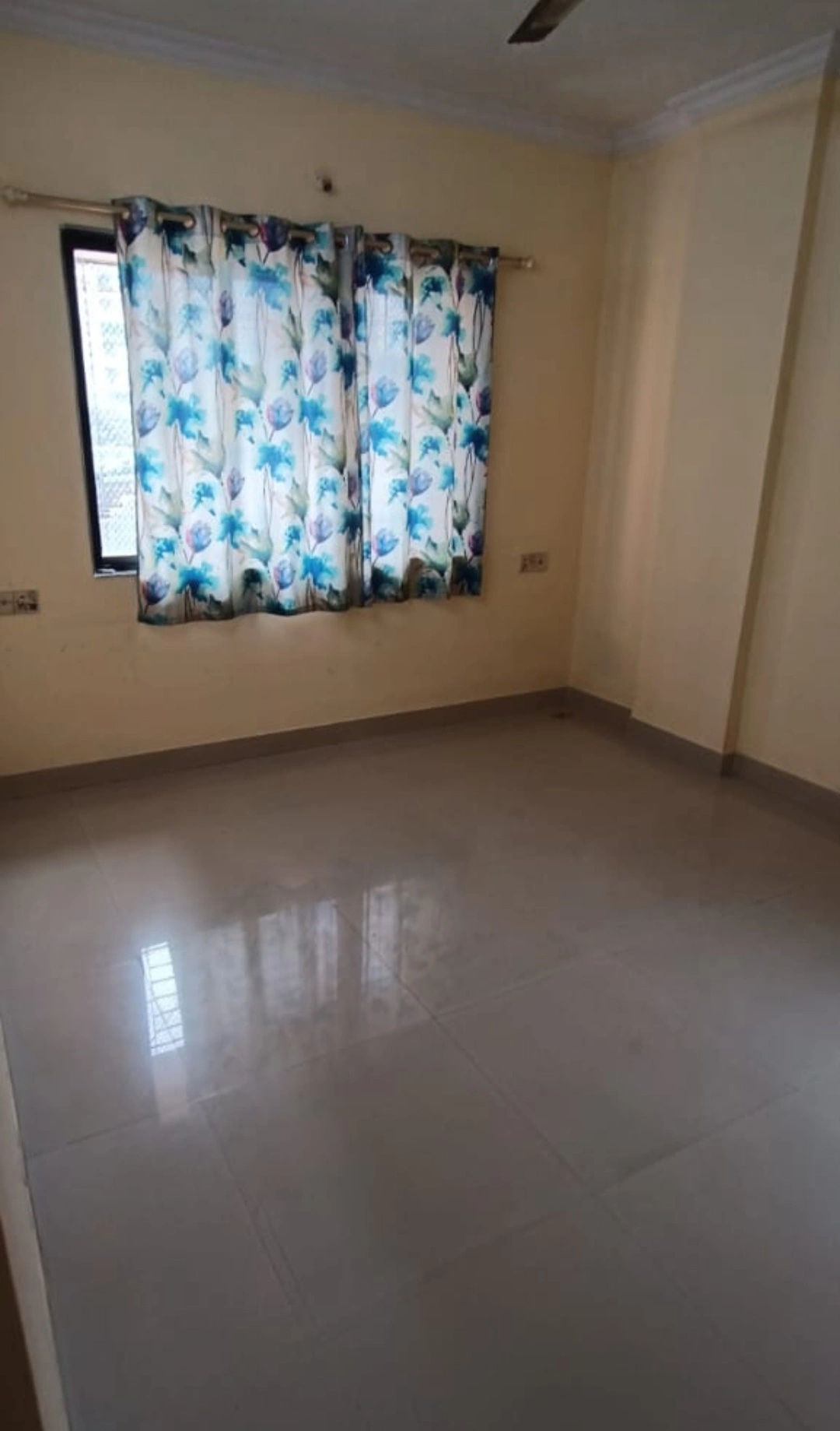 2 BHK Flat for rent in Malad West