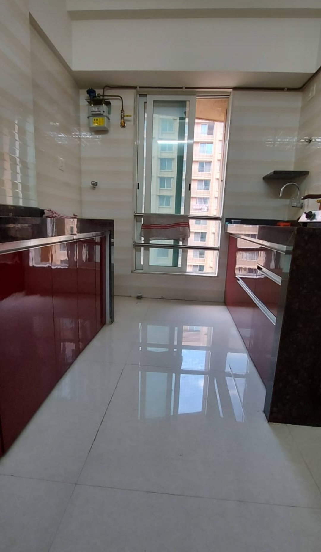 1 BHK Flat for Rent in Marina Enclave , Malad West