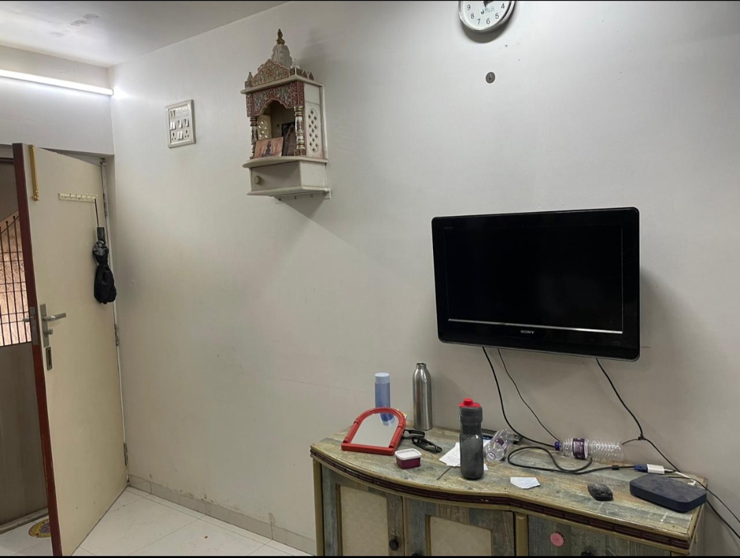 1 BHK Flat for Rent in Evershine Nagar, Malad West