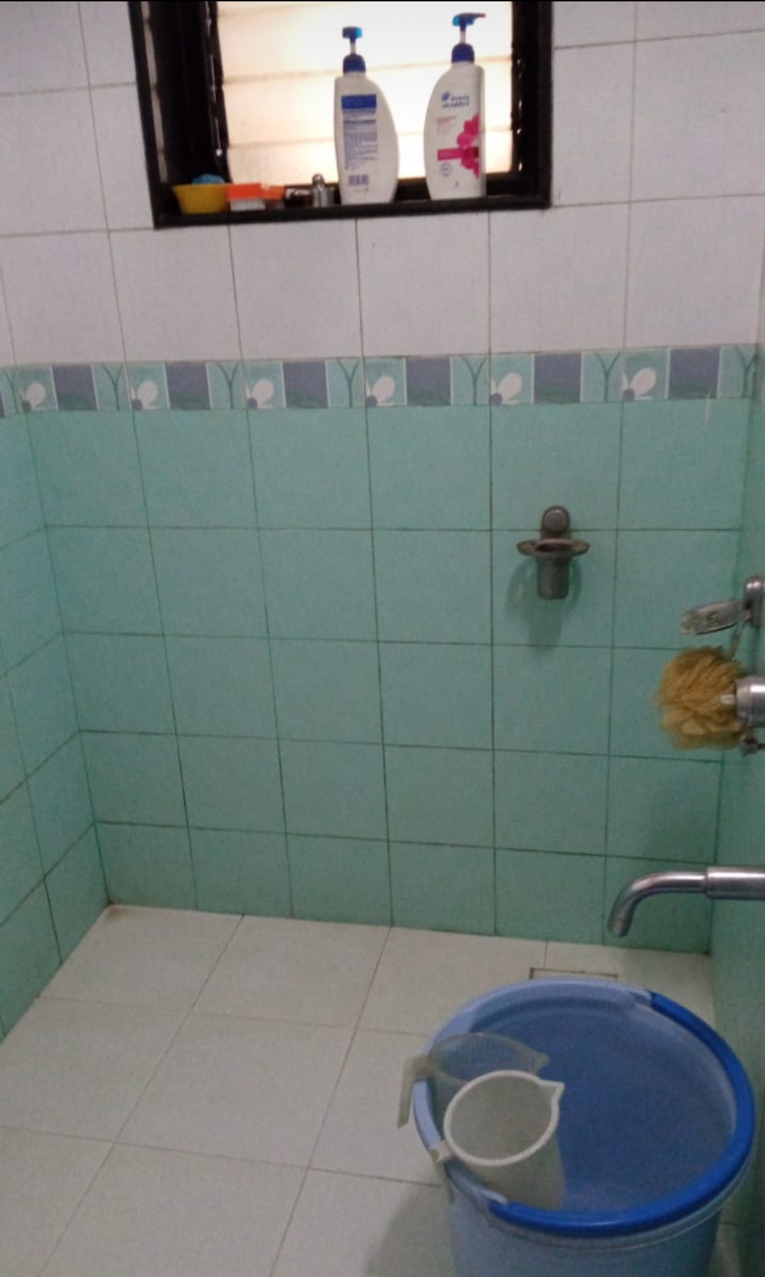 Single Room Boys only Flat for PG in Sanklap Apartment , Santakruz West