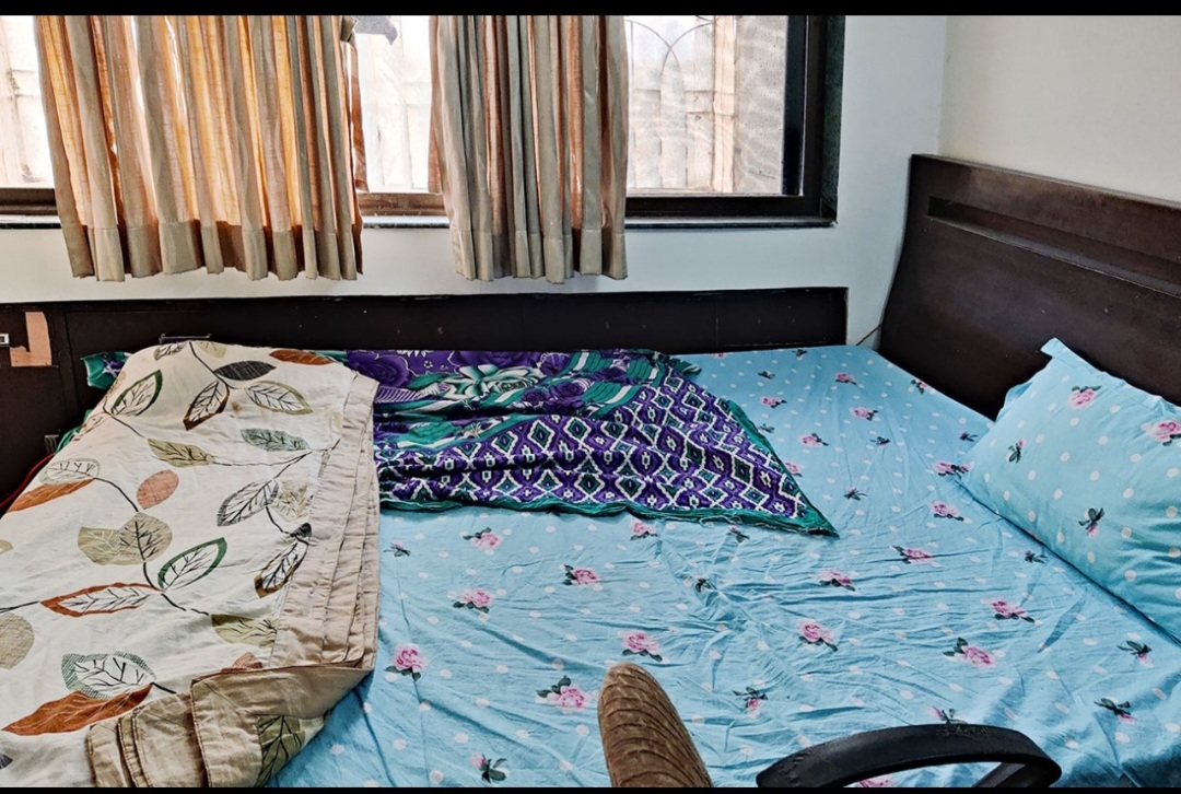 Single Room Girls only Flat for PG in Manisha Purti Society , Goregaon West