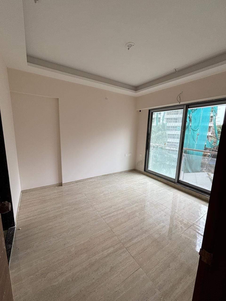 1 BHK Flat for Rent in Om Trimurti Tower, Malad East