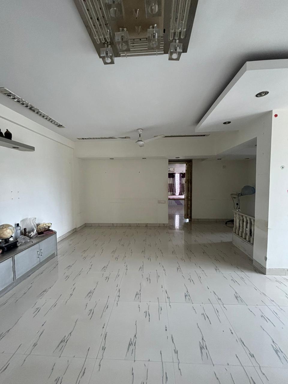 2.5 BHK Flat for Sell in Krishna Residency Tower , Malad West