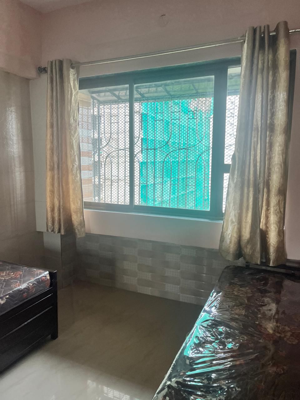 Triple Sharing Room Girls only Flat for PG in Misha Puratu, Goregaon West