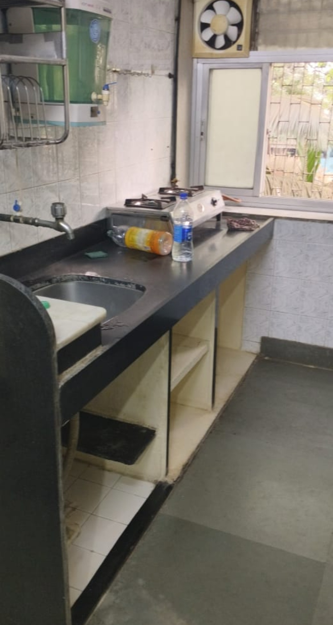 1 BHK Flat for Rent in Hari Niketan Society, Goregaon West