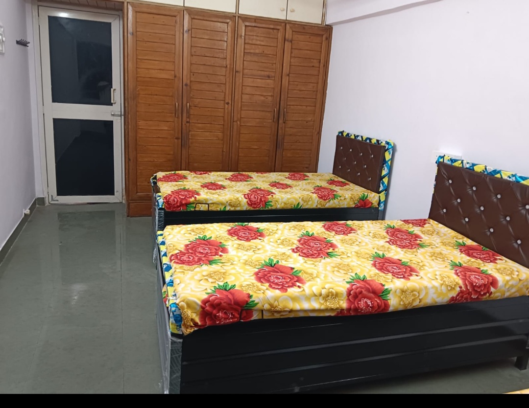 Triple Sharing Room - Boys only PG in Mhada Row House, Goregaon West