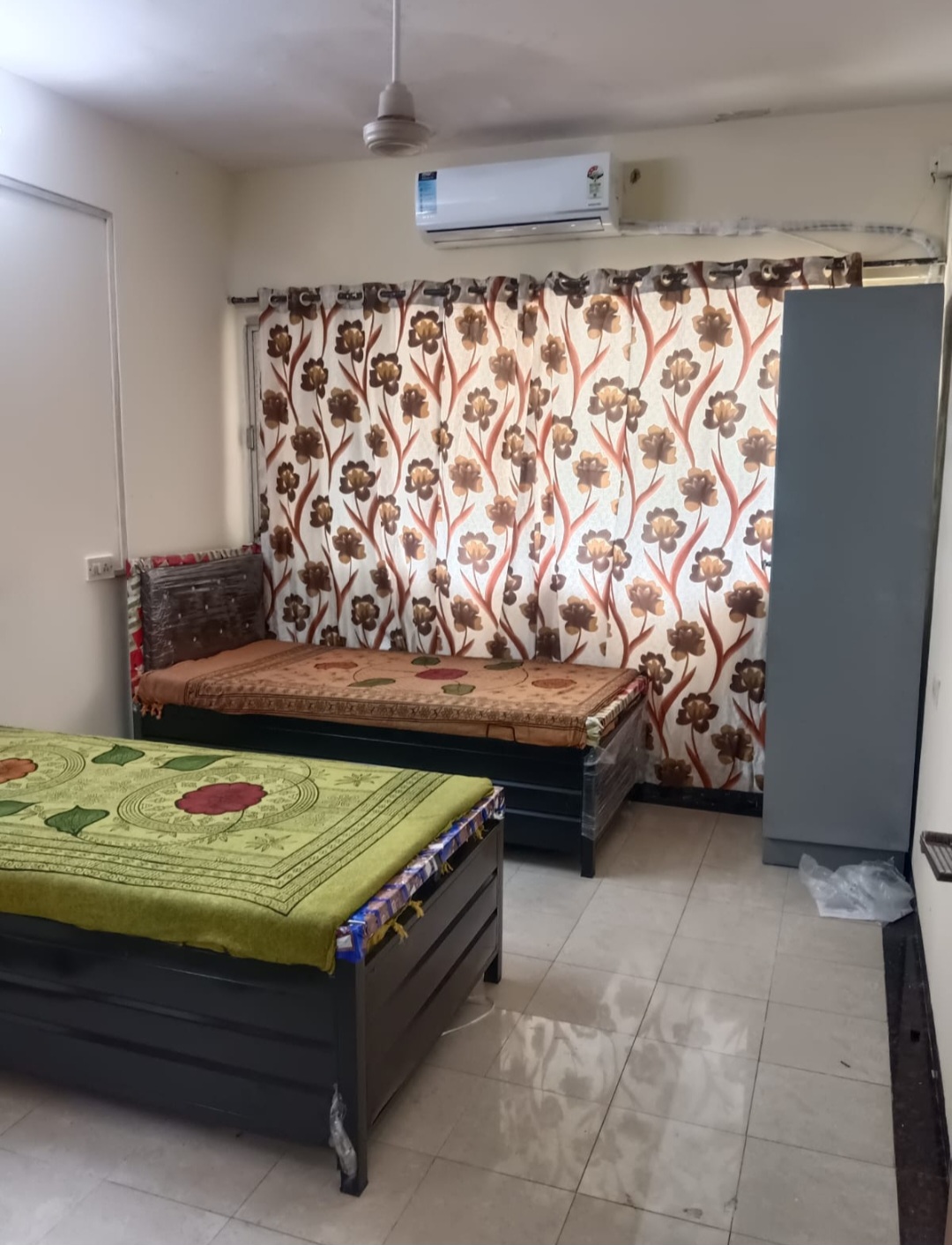 Double Sharing Room Boys only Flat for PG in Unnant Nagar Society, Goregaon West