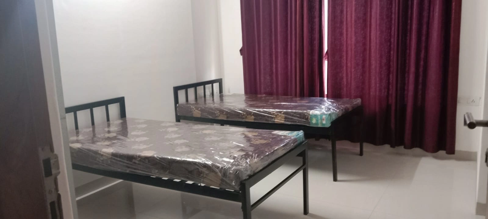 Double Sharing Room Boys only Flat for PG in New Mahada Tower, Goregaon West