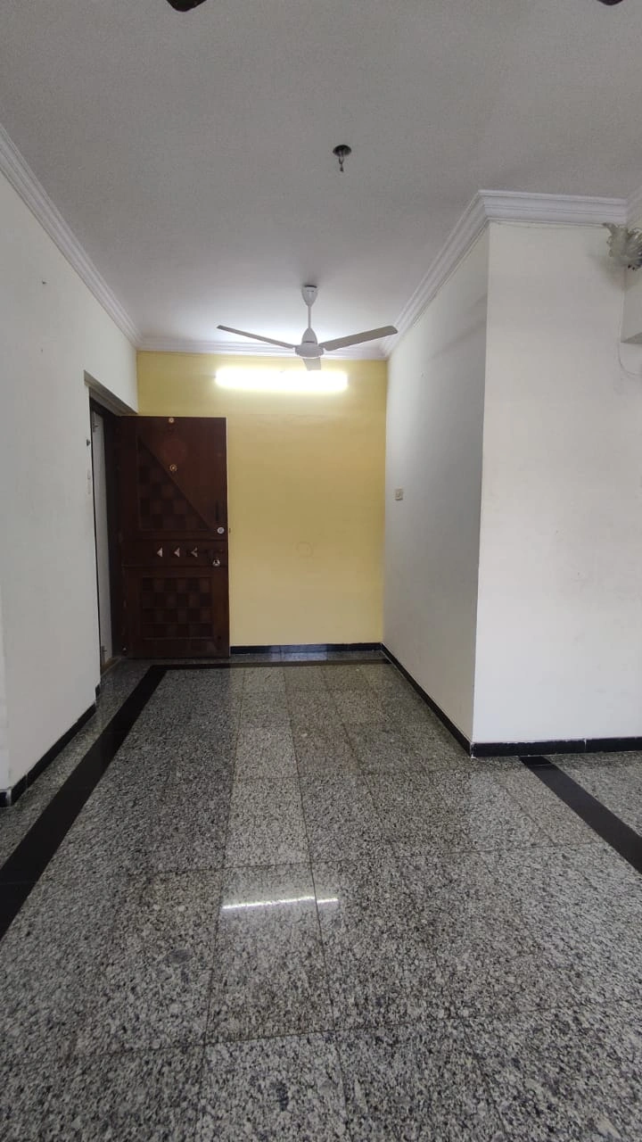 1 BHK Flat for Rent in Dheeraj Kriti Society, Malad West