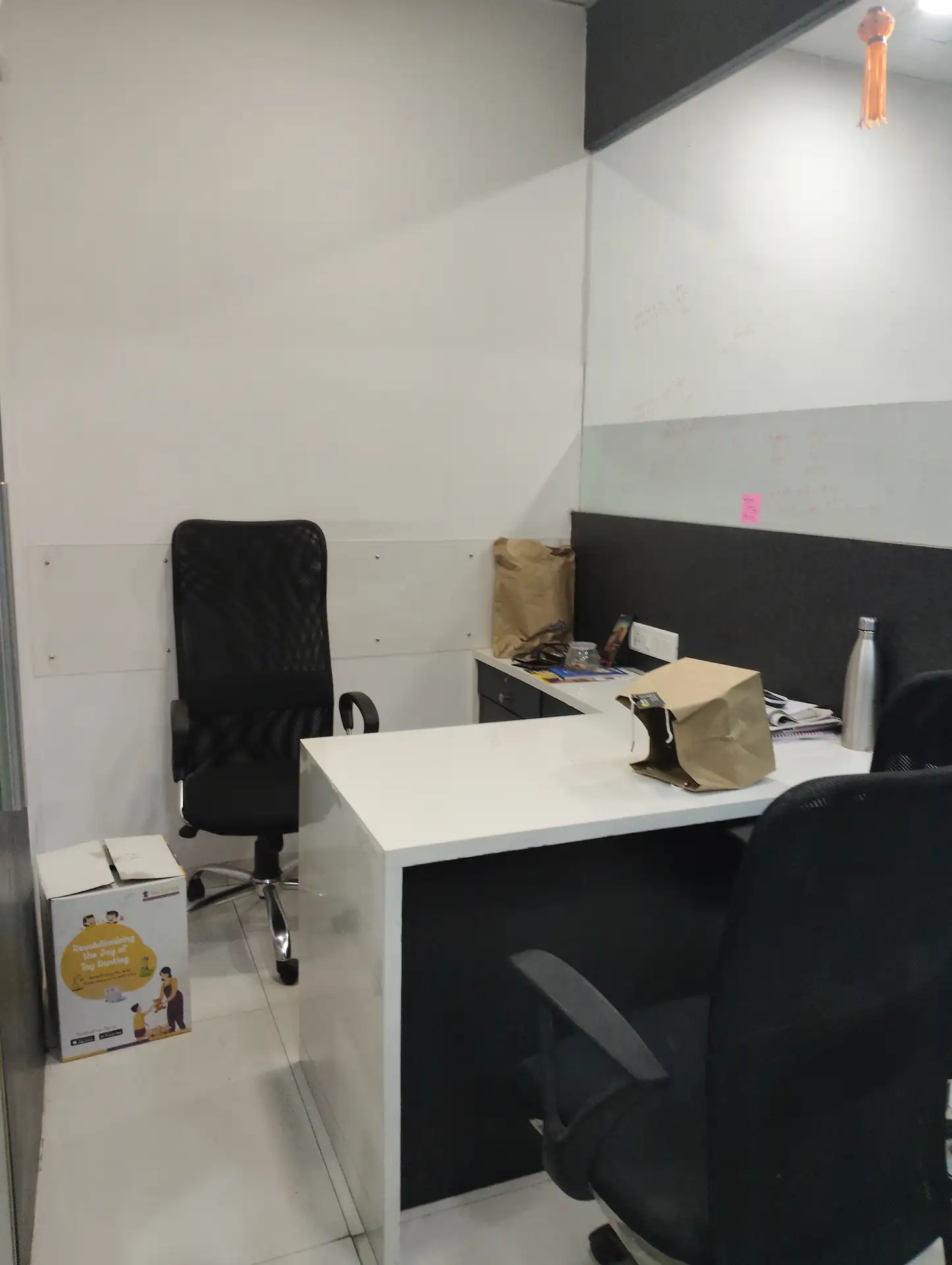Commercial Office for Rent in Palm Spring, Malad West