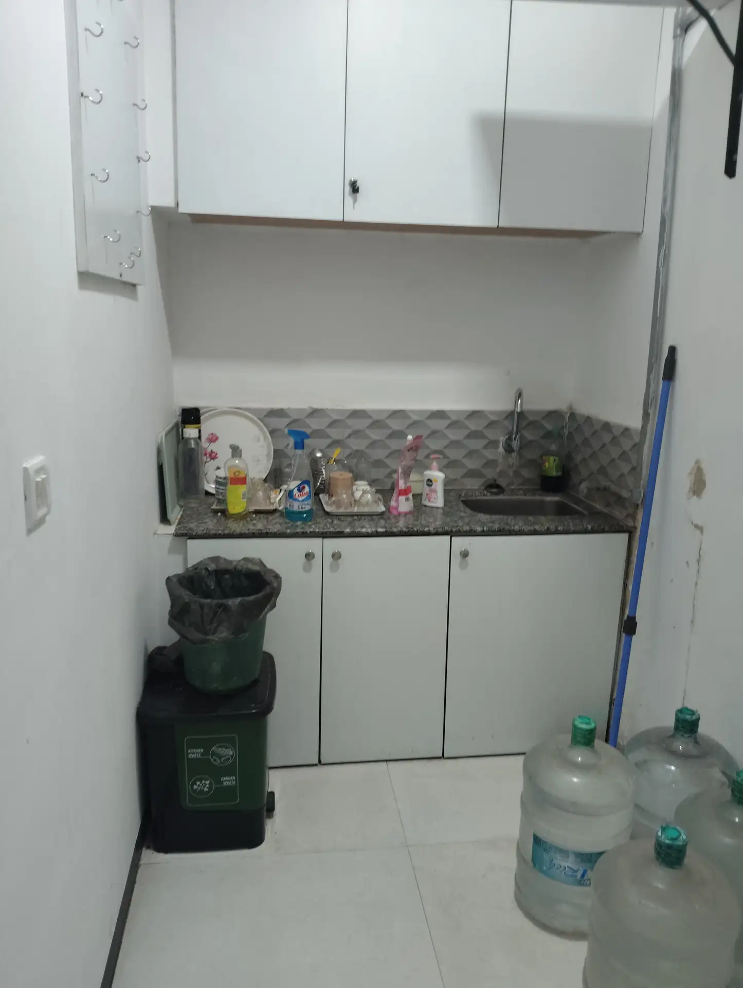 Commercial Office for Rent in Palm Spring, Malad West