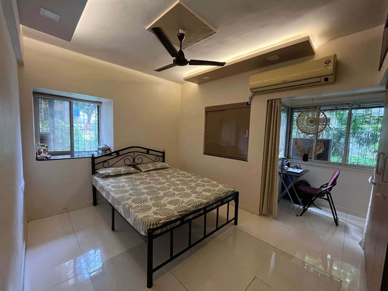 Single Room Girls only Flat for PG in Nilgiri , Goregaon East