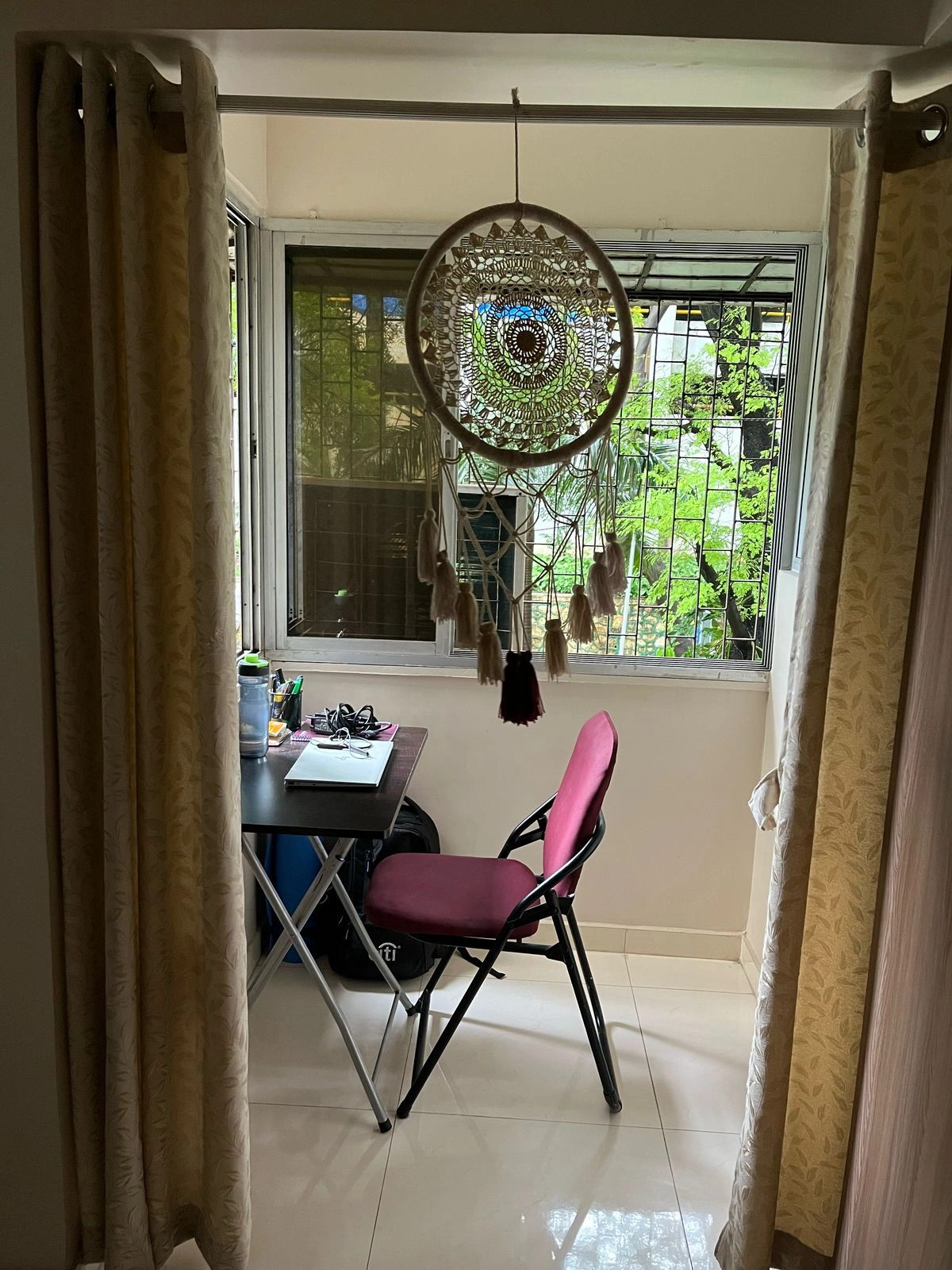 Single Room Girls only Flat for PG in Nilgiri , Goregaon East