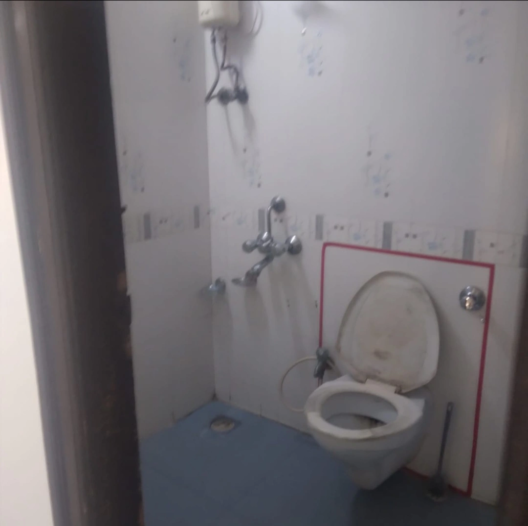 2 BHK Flat for Rent in Mann Niketan Society, Malad West