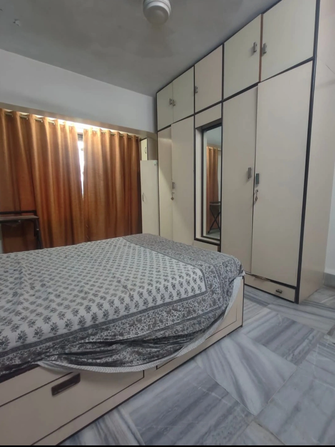 2 BHK Flat for Rent in Khandelwal Layout, Malad West