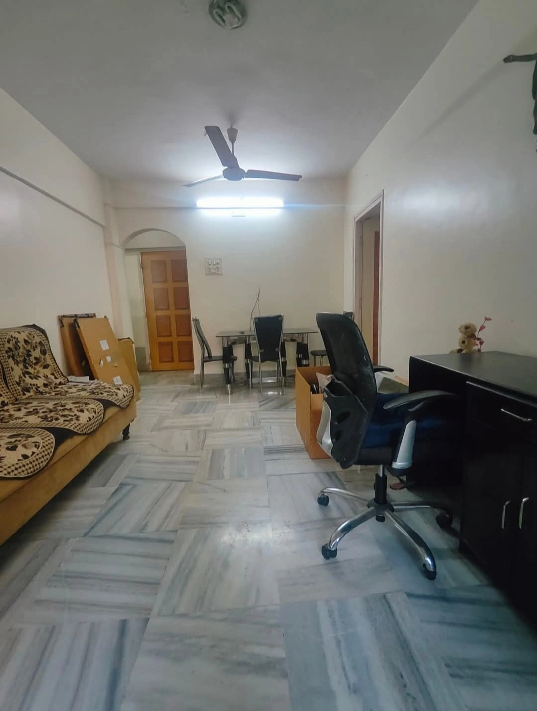2 BHK Flat for Rent in Khandelwal Layout, Malad West