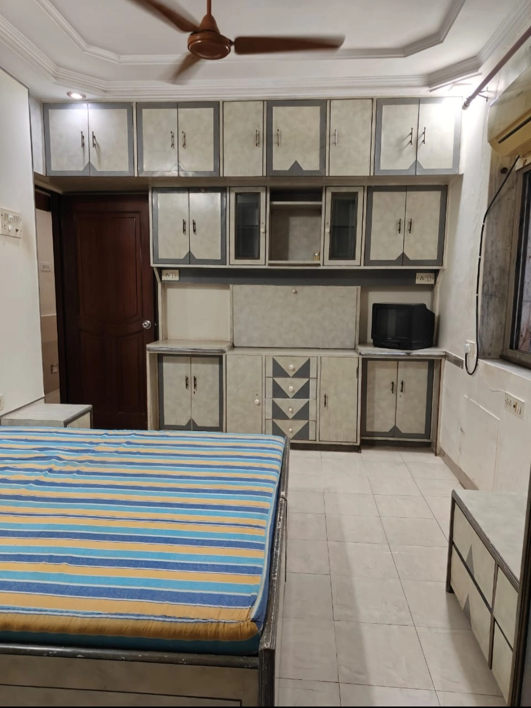 2 BHK Flat for Rent in S Unit Apartment , Malad West
